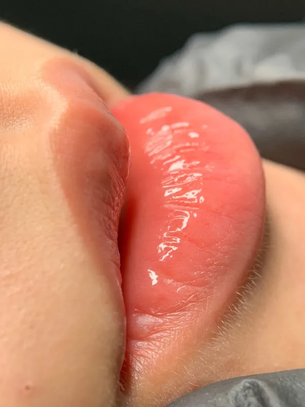 Tác phẩm của Linh Vibes tại KIMLY